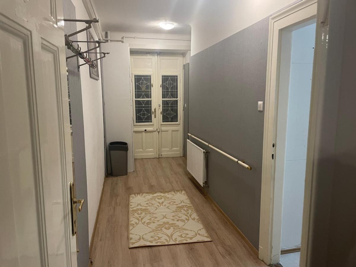 Cozy Apartment On Raday Corso Будапеща Екстериор снимка
