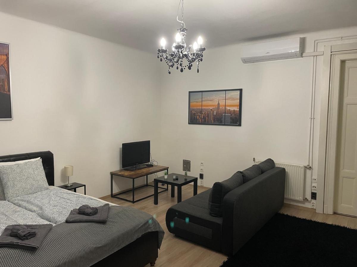Cozy Apartment On Raday Corso Будапеща Екстериор снимка